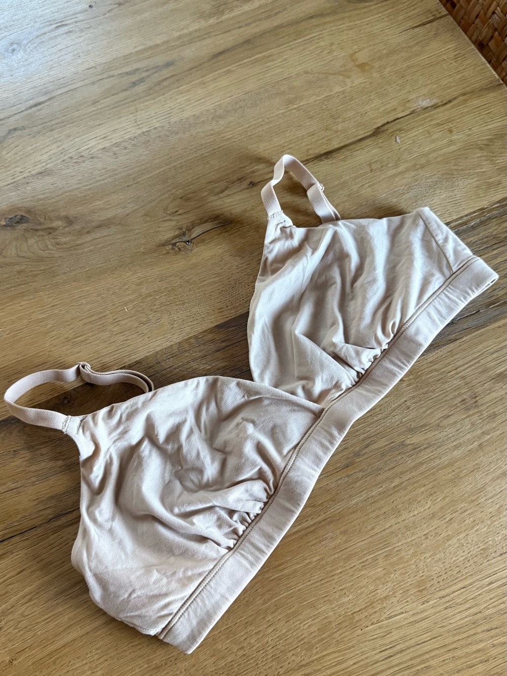 SKIMS Soft Nude Bralette in Light Beige